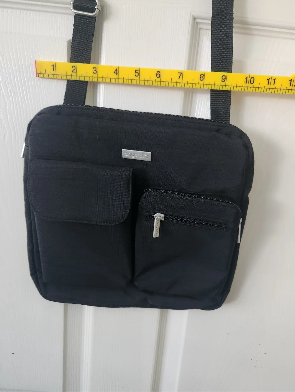 NWT Baggallini Black Compact Crossbody Organizer - Picture 8 of 10